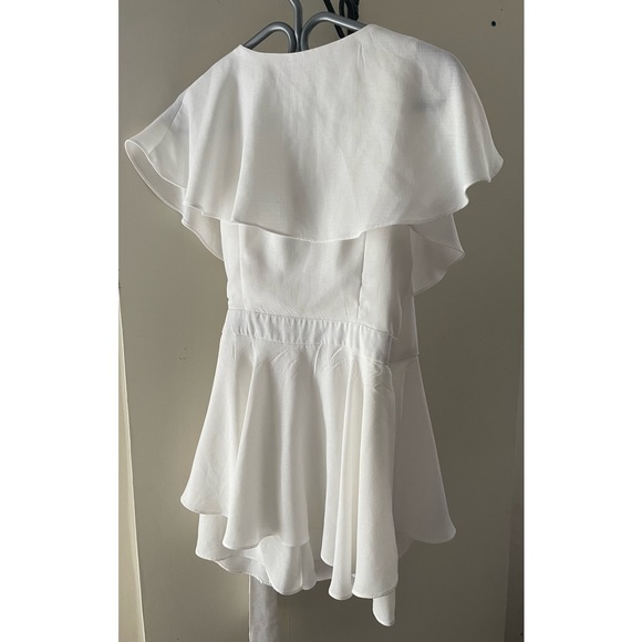 Pink Lily Ivory Ruffled Romper Size Medium - Picture 4 of 10
